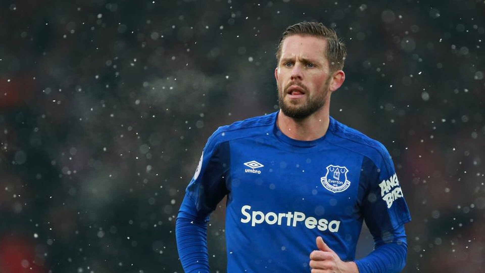 曼联重启谈判!9000万镑报价布莱顿中场巴莱巴背后的故事与战术解析