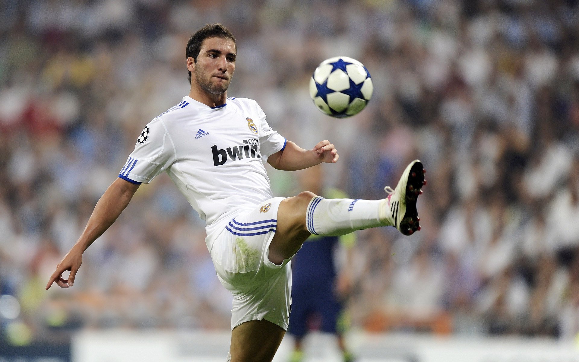 最佳战术揭秘：教练是如何逆转比赛的？，教练方式